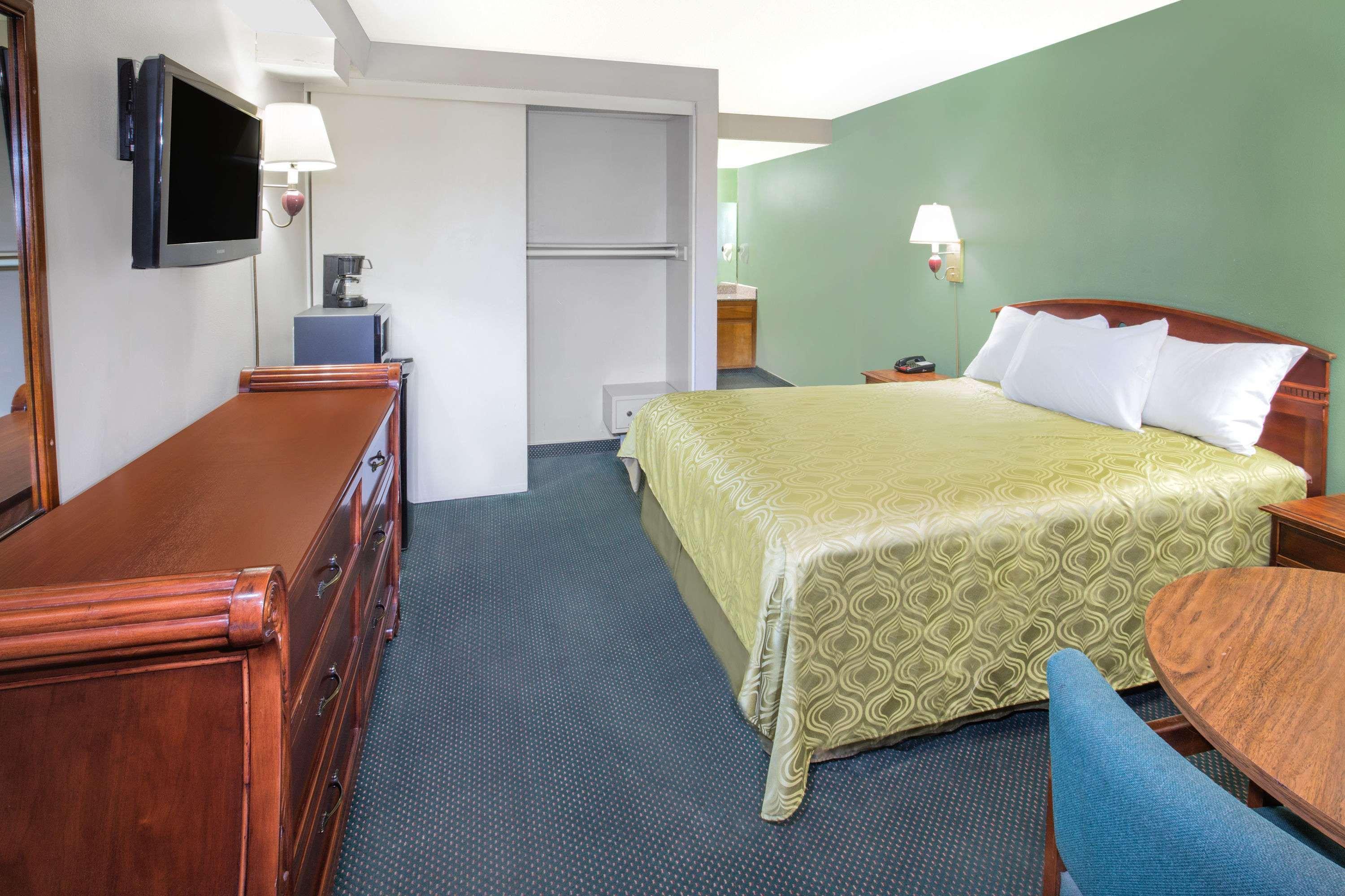 Days Inn By Wyndham Ontario Airport Exterior foto