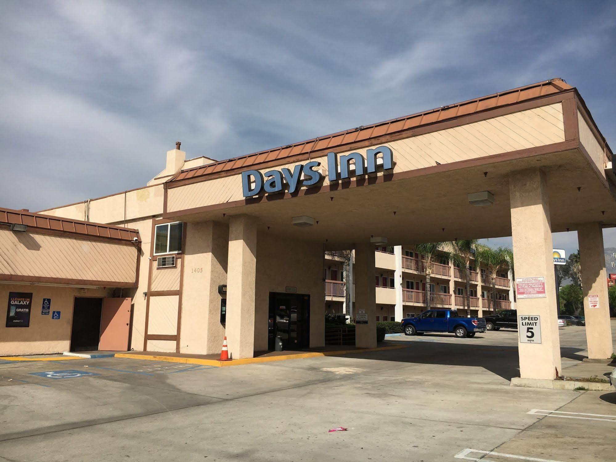 Days Inn By Wyndham Ontario Airport Exterior foto