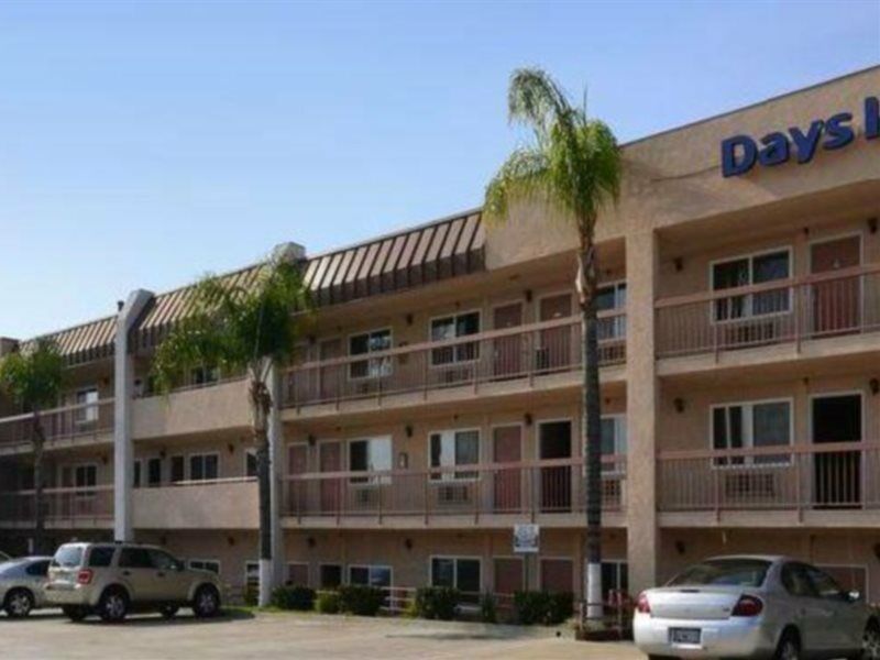 Days Inn By Wyndham Ontario Airport Exterior foto